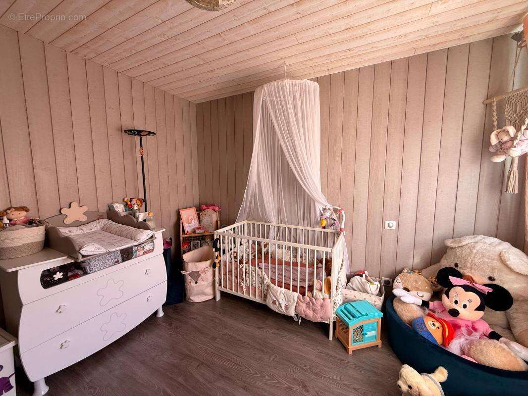 Maison à LA SALVETAT-SAINT-GILLES