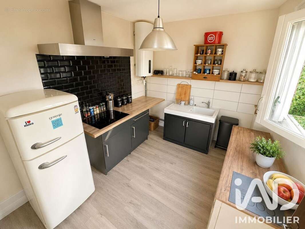 Maison 50 m² à Saint-Arnoult-En-Yvelines  - photo 6