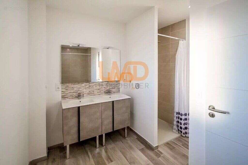 Maison à LIGNAN-SUR-ORB