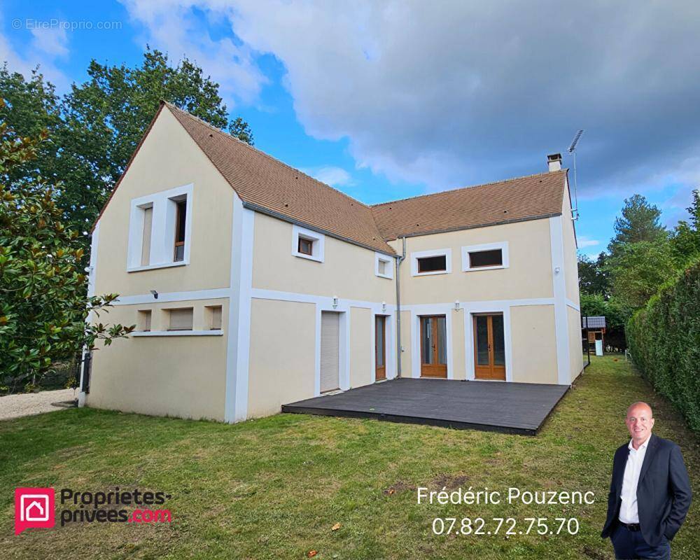 Maison à HOUDAN
