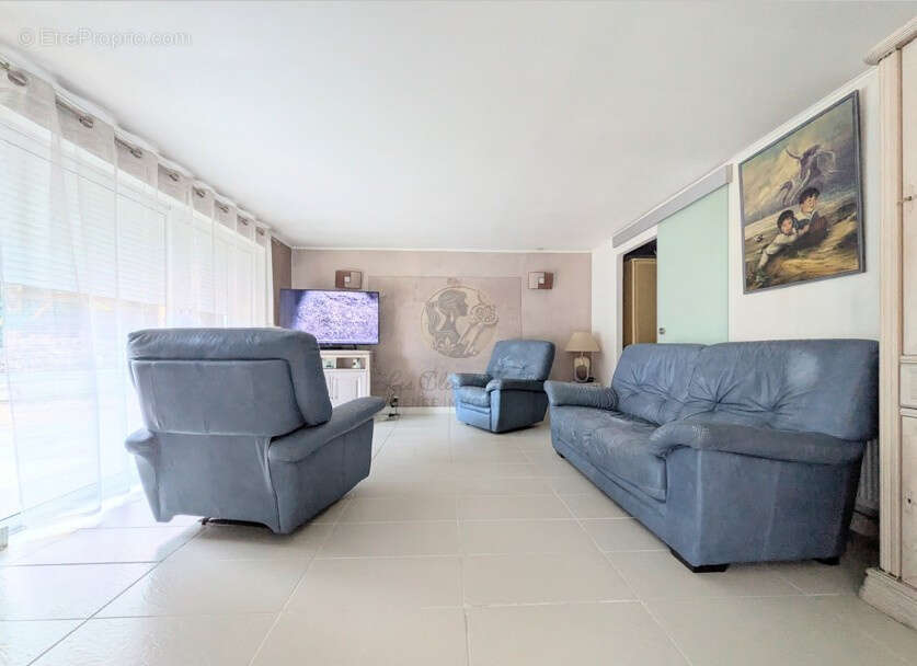 Maison à GREZIEU-LA-VARENNE