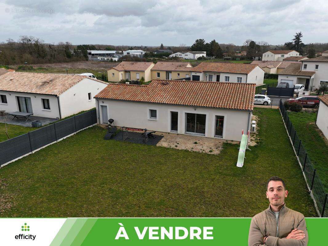 Maison à JAUNAY-CLAN