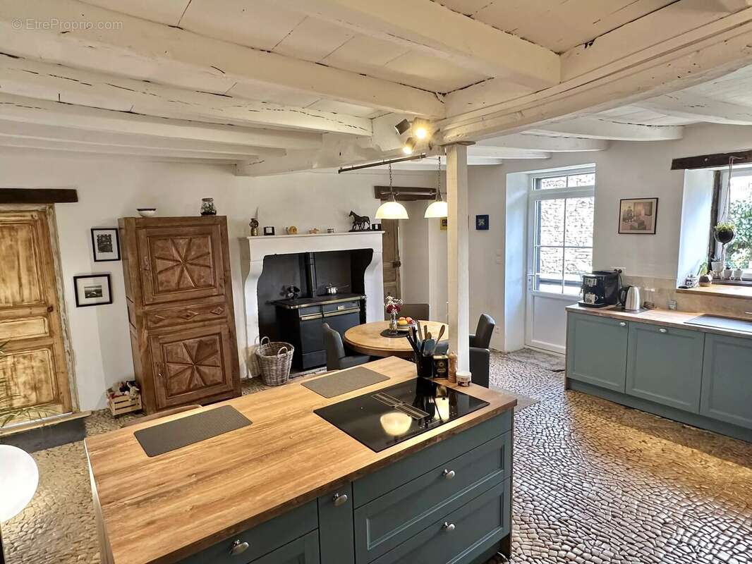 Maison à SAINT-CLAUD