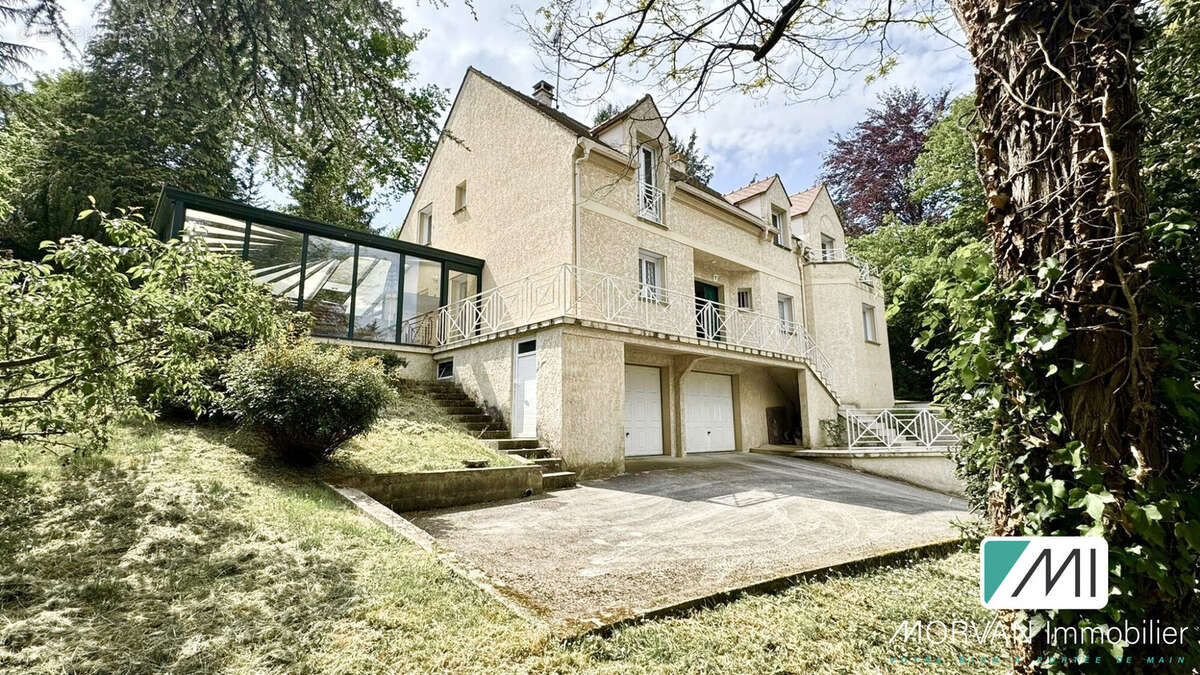Maison à LEVIS-SAINT-NOM