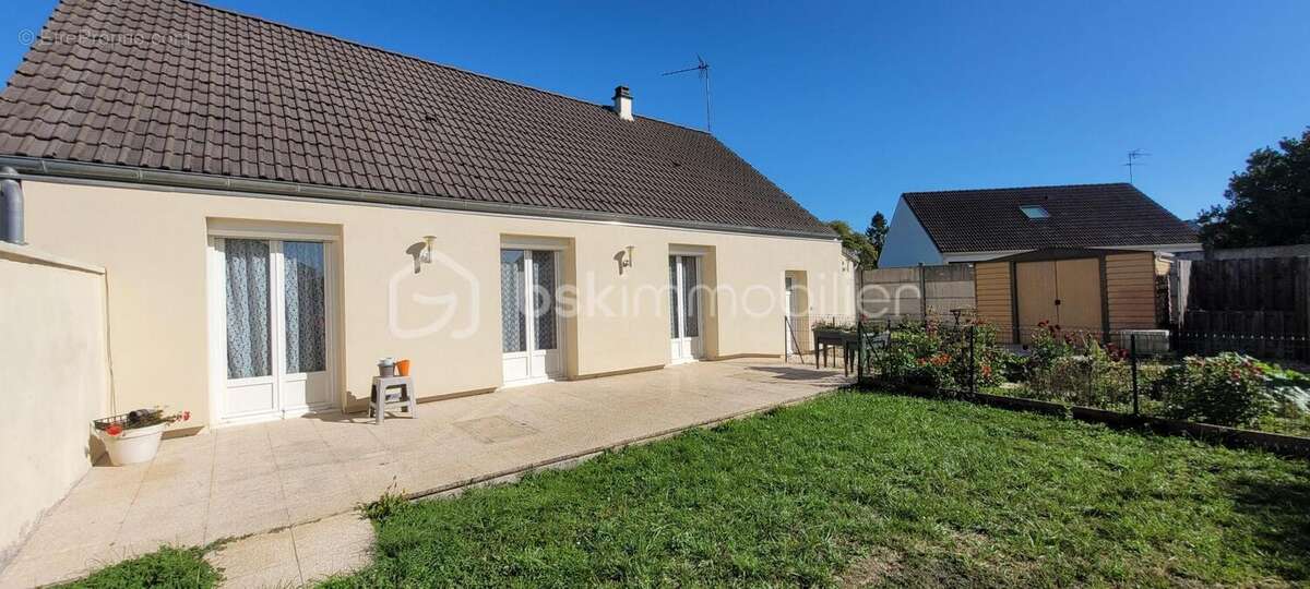 Maison à SAINT-GERMAIN-LAVAL