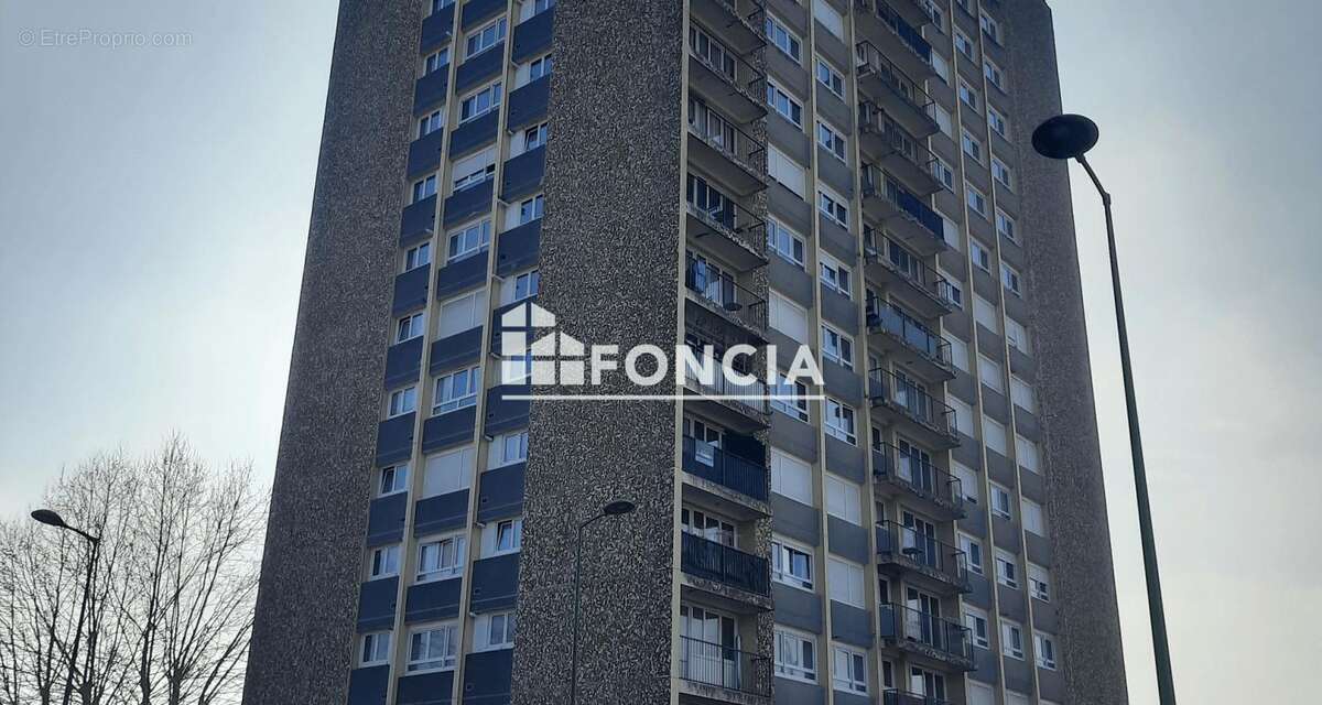 Appartement à SAINT-ETIENNE-DU-ROUVRAY