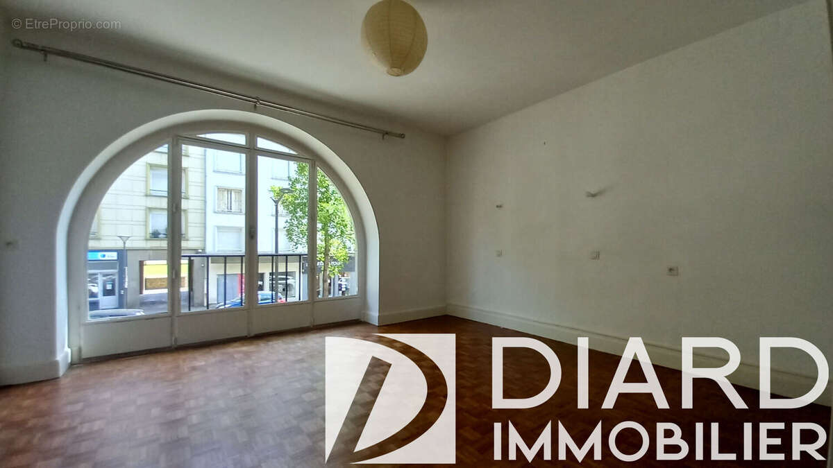 Appartement à FOUGERES