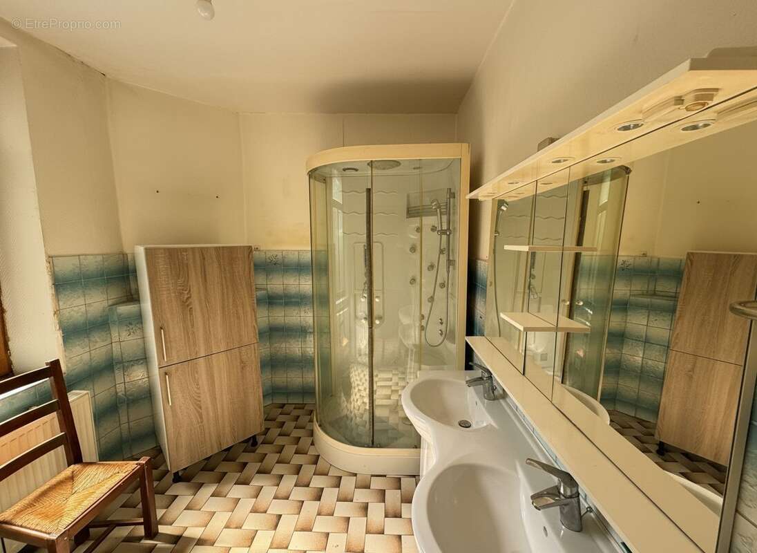 Maison à COUSOLRE