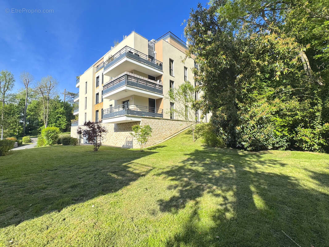 Appartement à L'ETANG-LA-VILLE