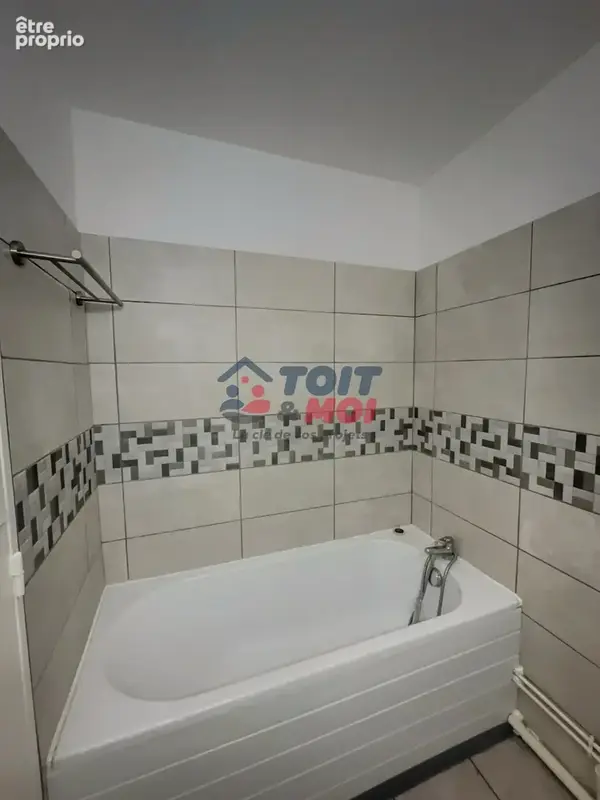 Vesoul centre-ville   Appartement 26,80 m2 avec cave et ascenseur - photo 5