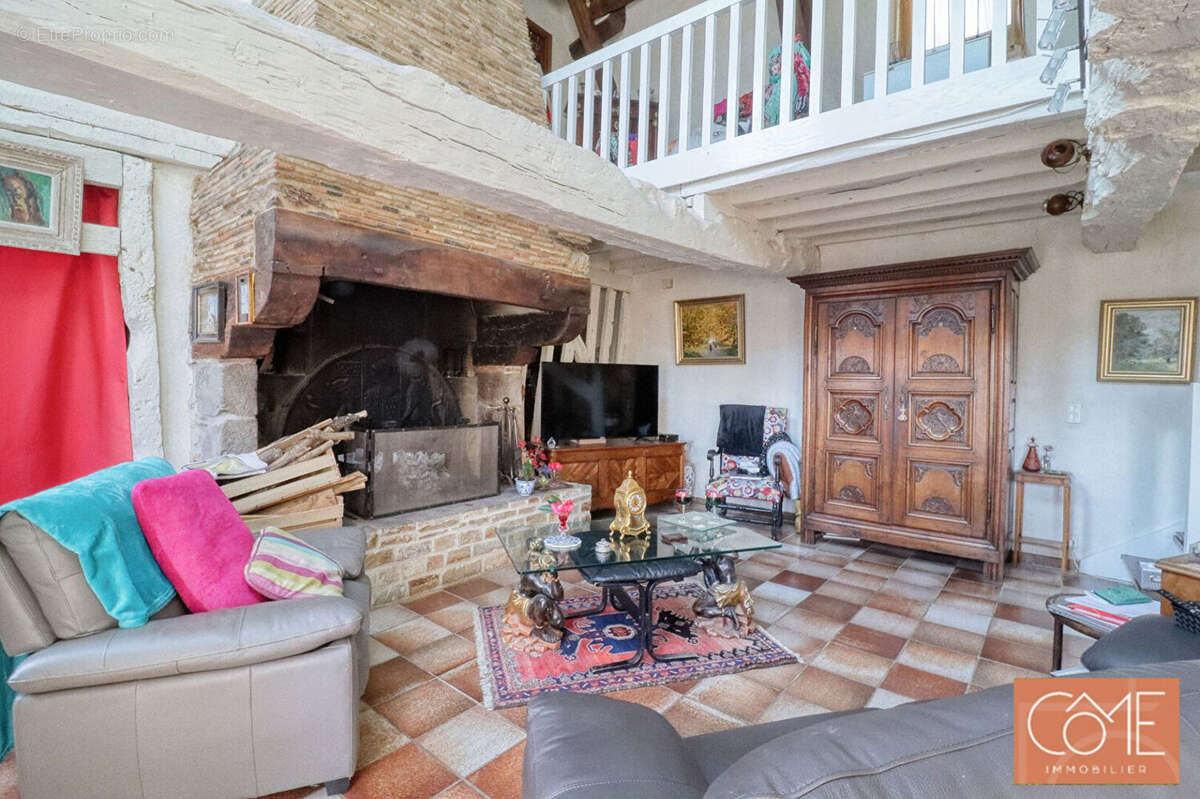 A vendre - 35760 saint gregoire - longere de charme - 6 chambres - 264.27m² hab. et 464.28 m² au sol - terrain 4007 m² - expo su - photo 3