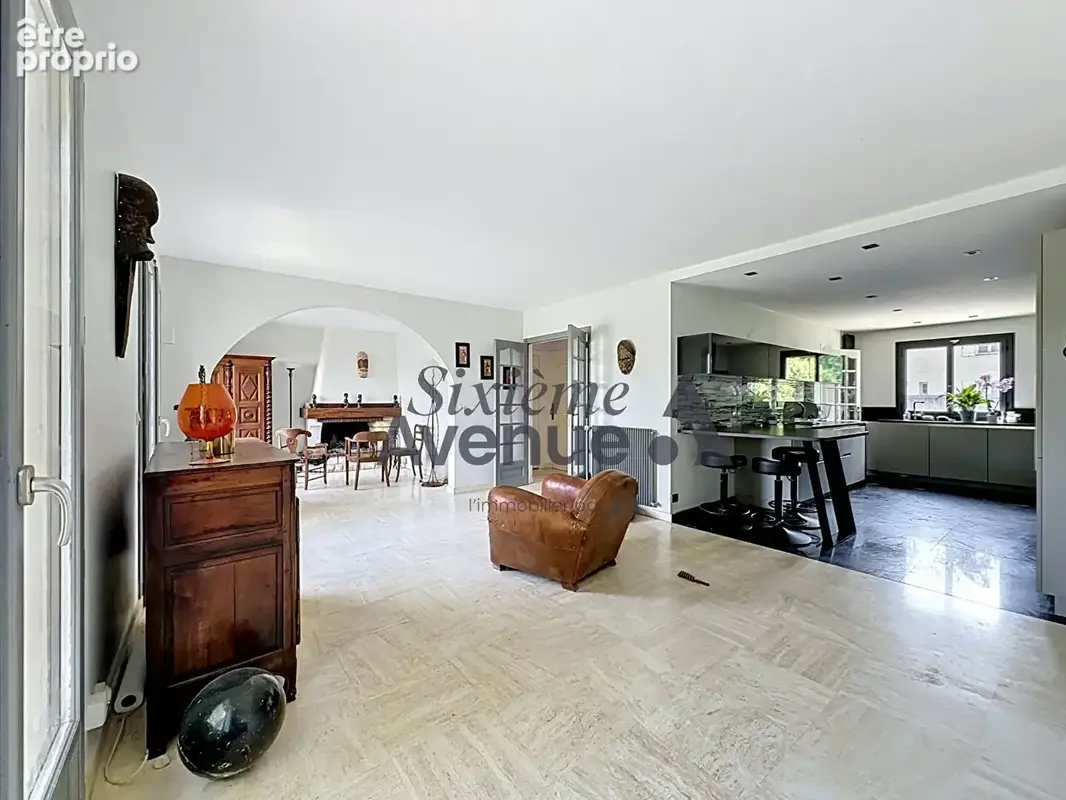 Maison 6 pièces - 140 m2 - quartier des YVRIS - photo 2
