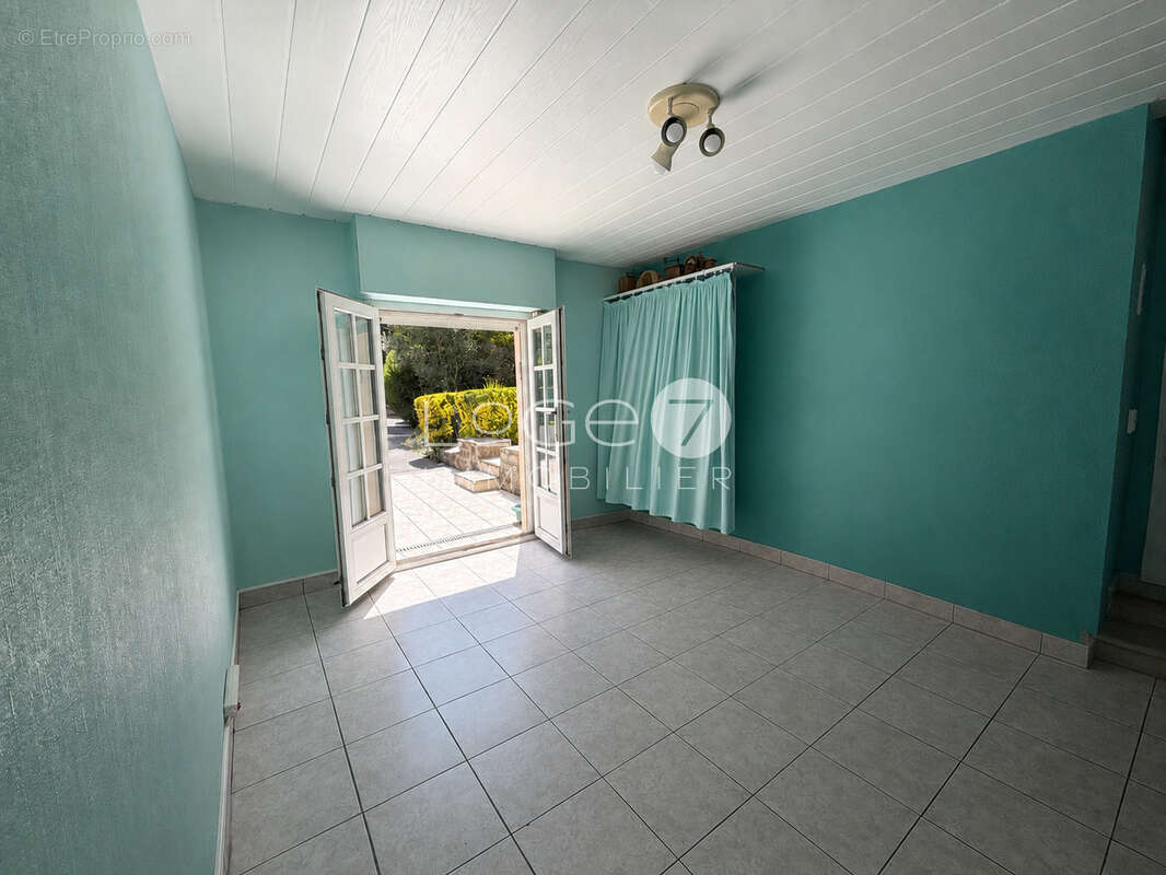 Maison avec beau terrain aux portes de Clohars - photo 11