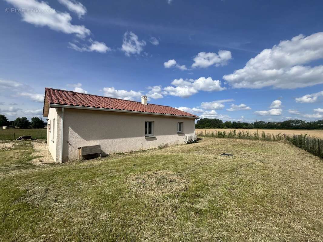 Maison à CRECHES-SUR-SAONE