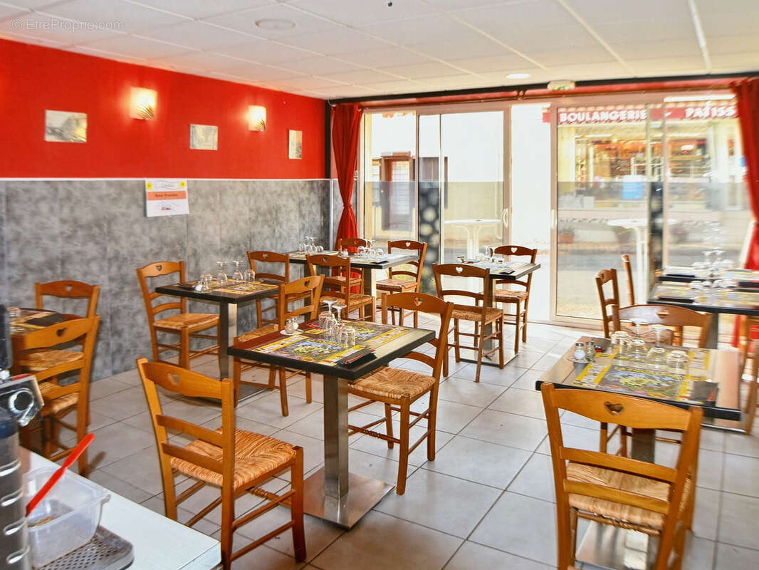 Commerce à LA FOUILLADE