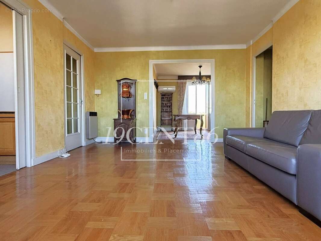 Appartement à LYON-8E