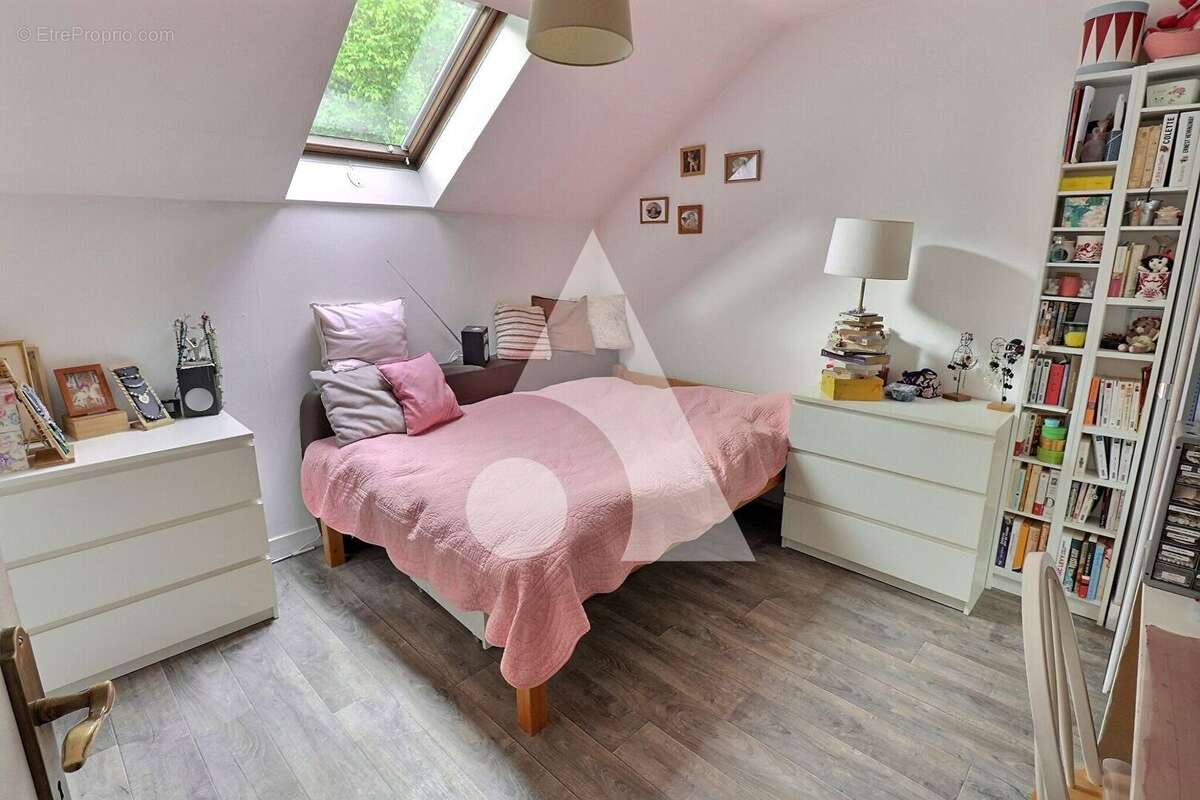 Maison à MERY-SUR-OISE