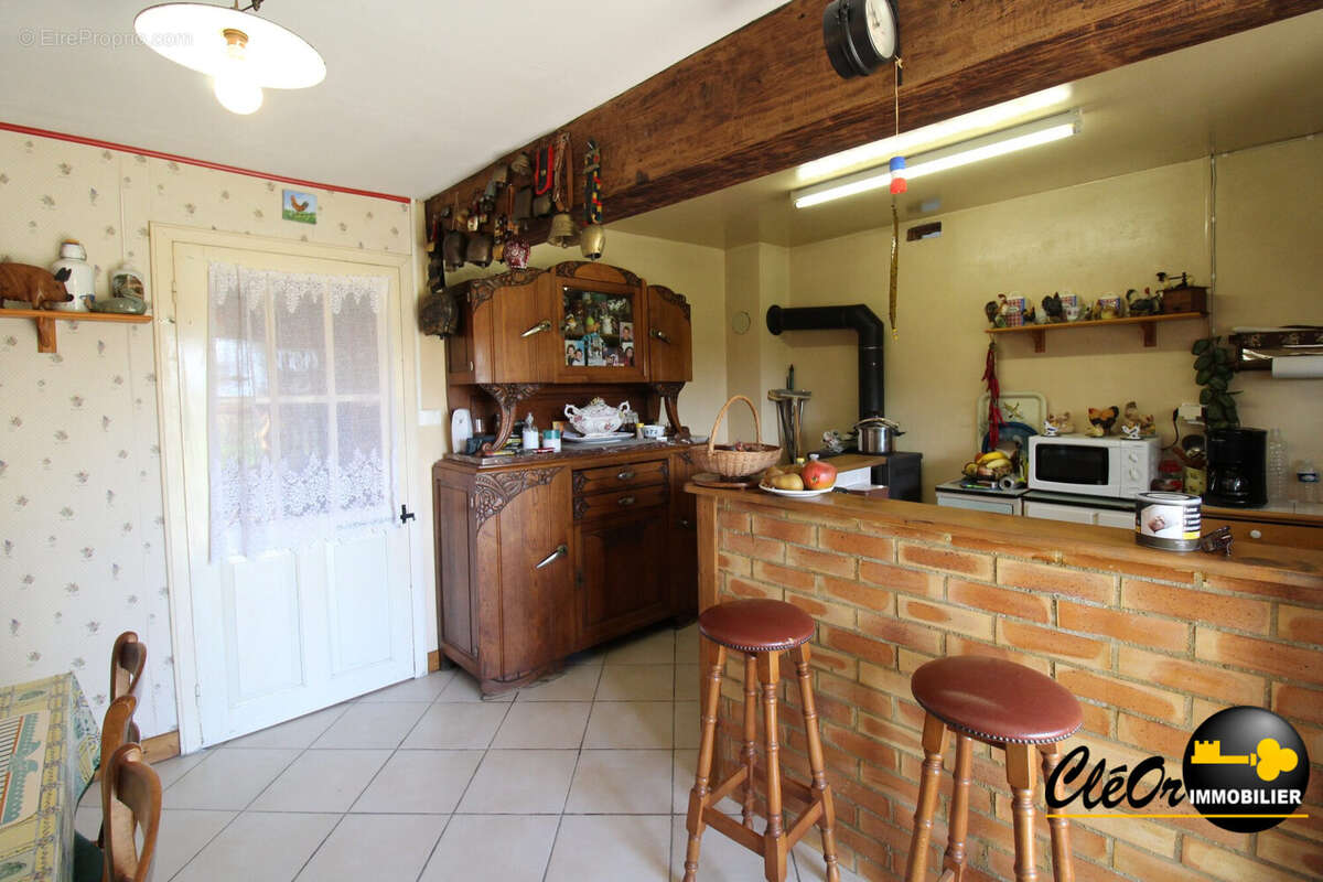 Maison à LA CHAPELLE-SAINT-SAUVEUR