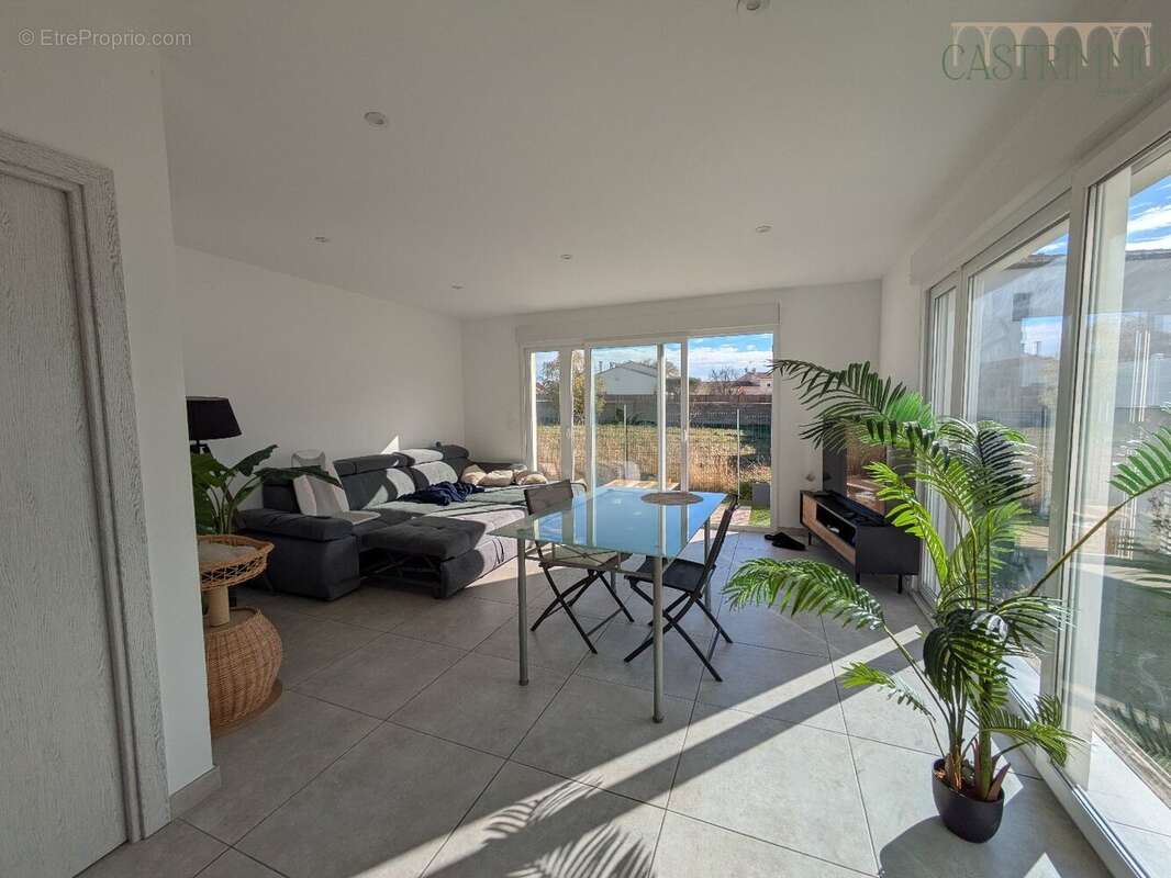 Maison à SUSSARGUES