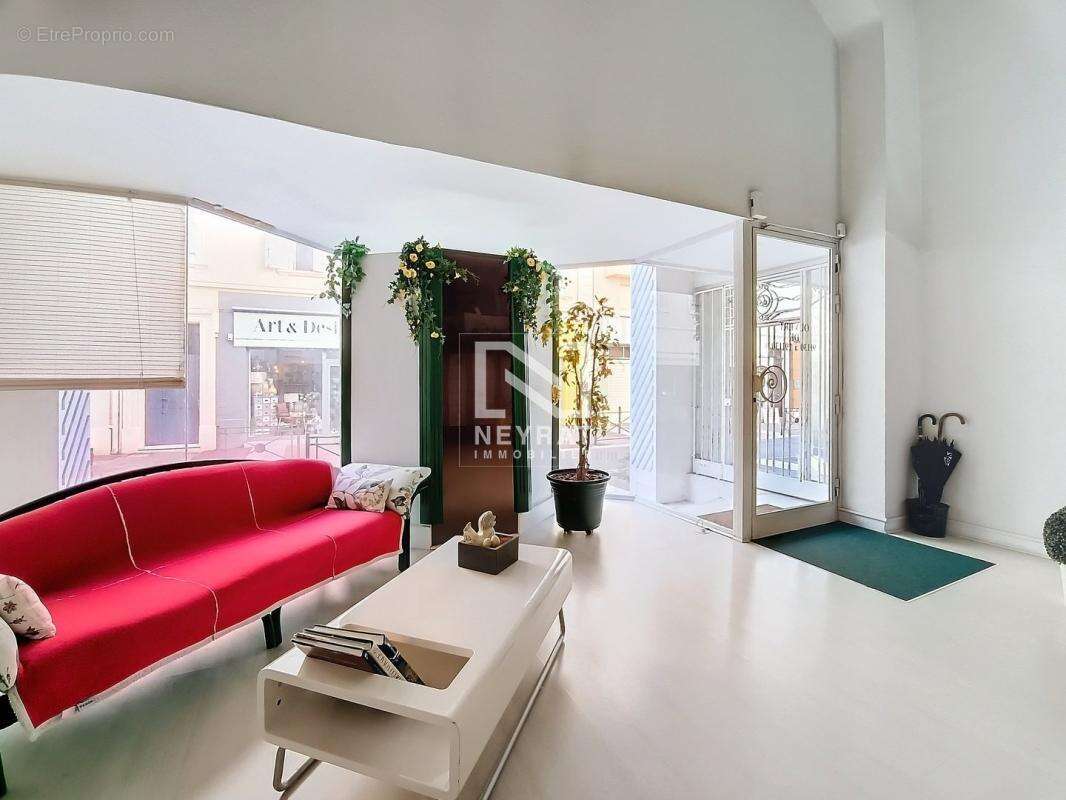 Commerce à SAINT-RAPHAEL