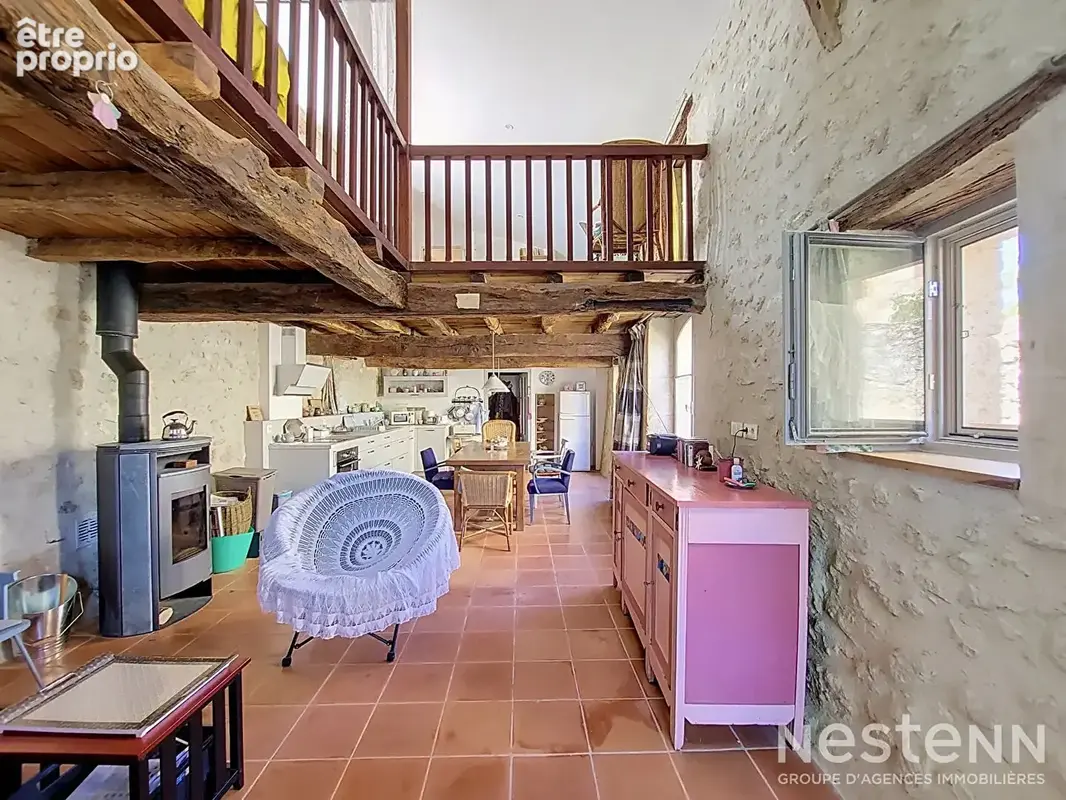 A Vendre Maison en pierre de 171 m² avec jardin arboré au coeur du village de Mouchan. - photo 6