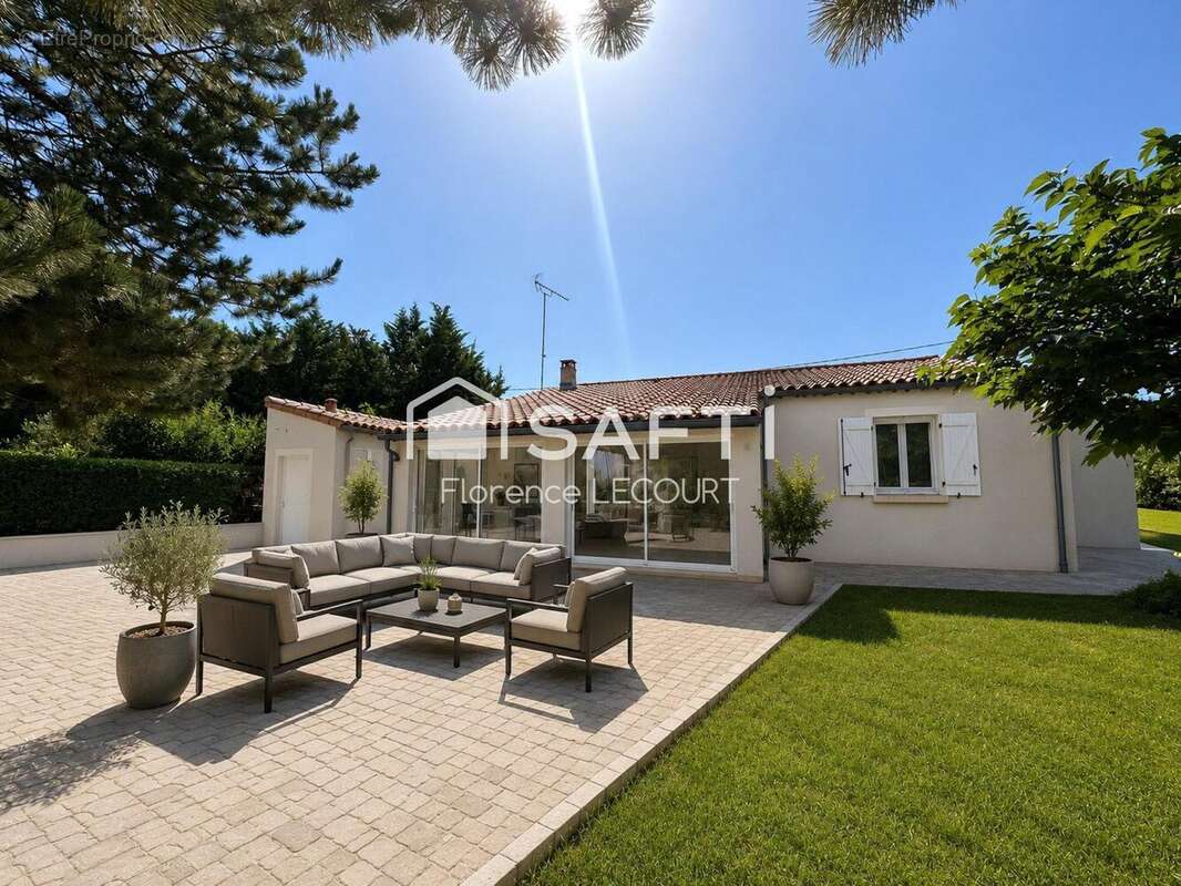 Photo 4 - Maison à SAINT-MAXIMIN-LA-SAINTE-BAUME
