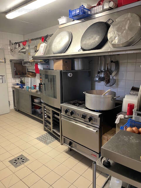 Commerce à CADAUJAC