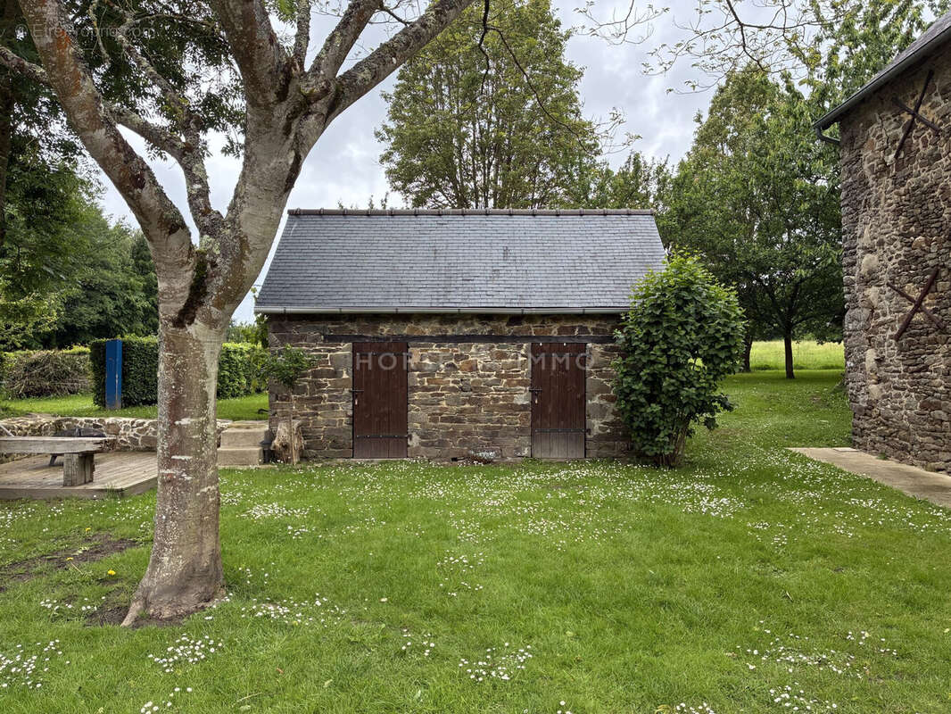 Maison à PLOUER-SUR-RANCE