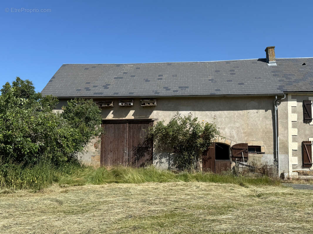 Maison à SAINT-JULIEN-LA-GENESTE