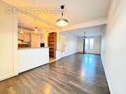   - Appartement à VILLEURBANNE