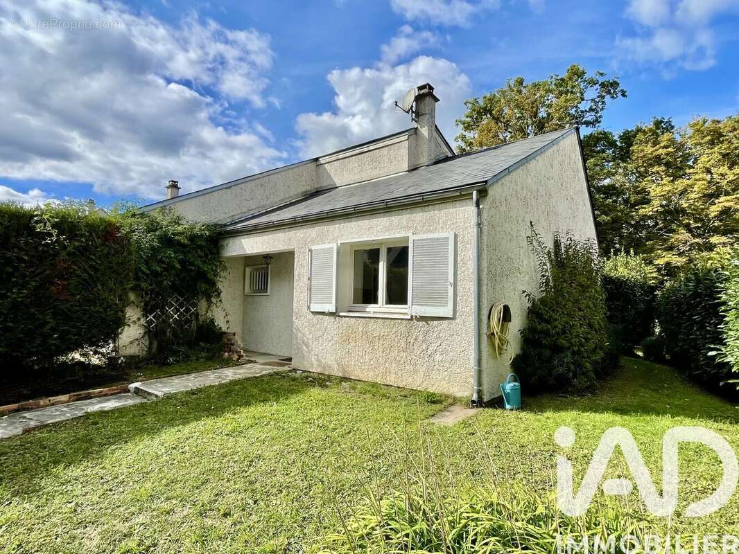 Photo 2 - Maison à MONTCOURT-FROMONVILLE