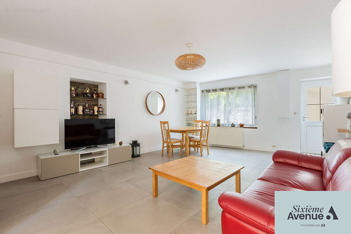 Appartement à EPINAY-SUR-ORGE