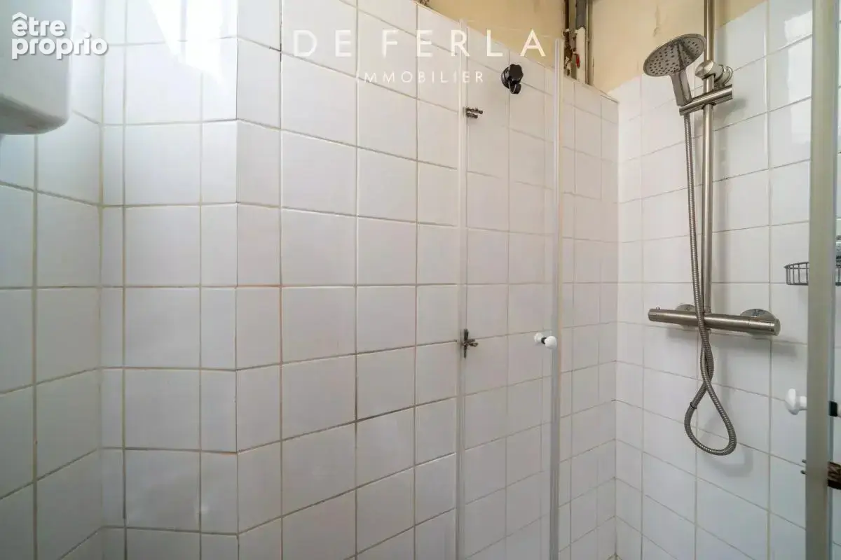 Studio à rénover avec mezzanine - Place Maubert/Boulevard Saint-Germain - photo 8