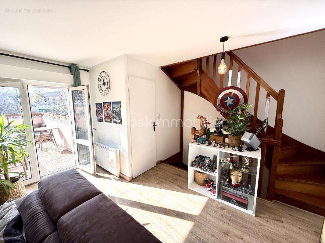 Appartement à SAULX-LES-CHARTREUX