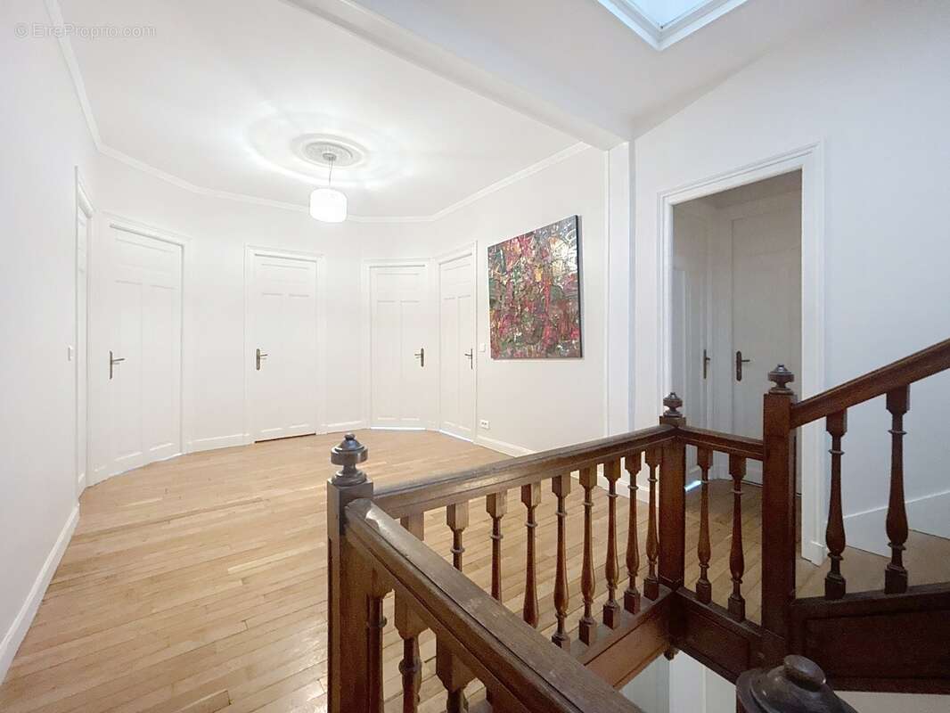 Maison à vendre 15 pièces, jardin et garages REIMS (51) - photo 32