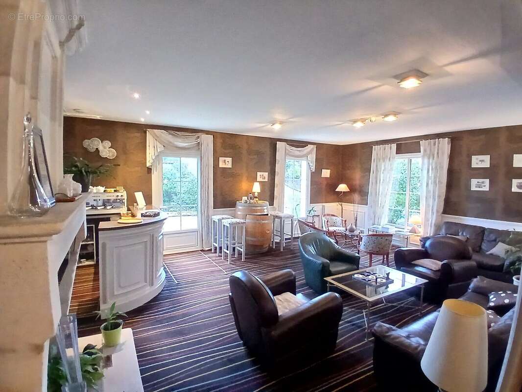 Maison à COGNAC