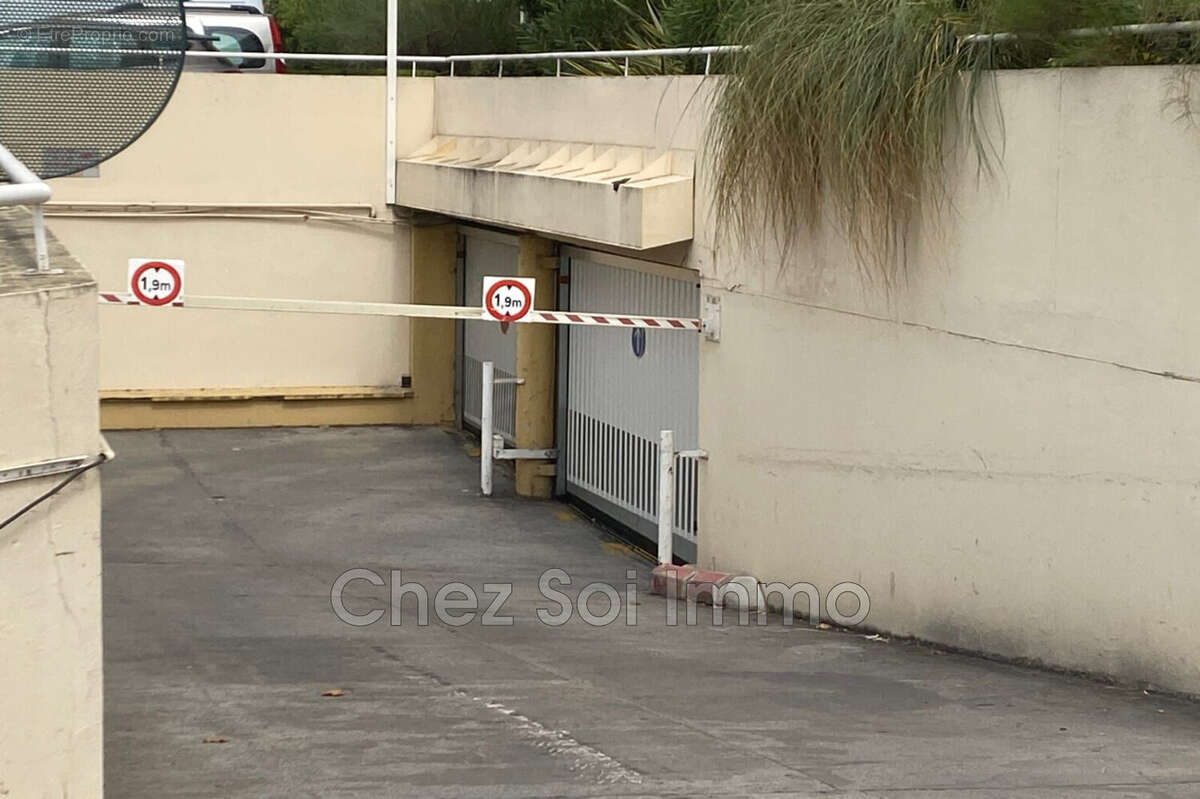 Parking 11 m² à Nice  - photo 2