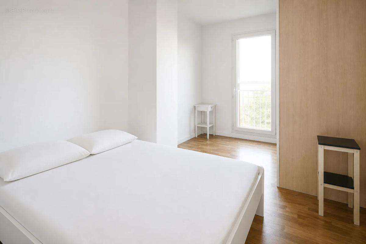 Appartement à FRESNES