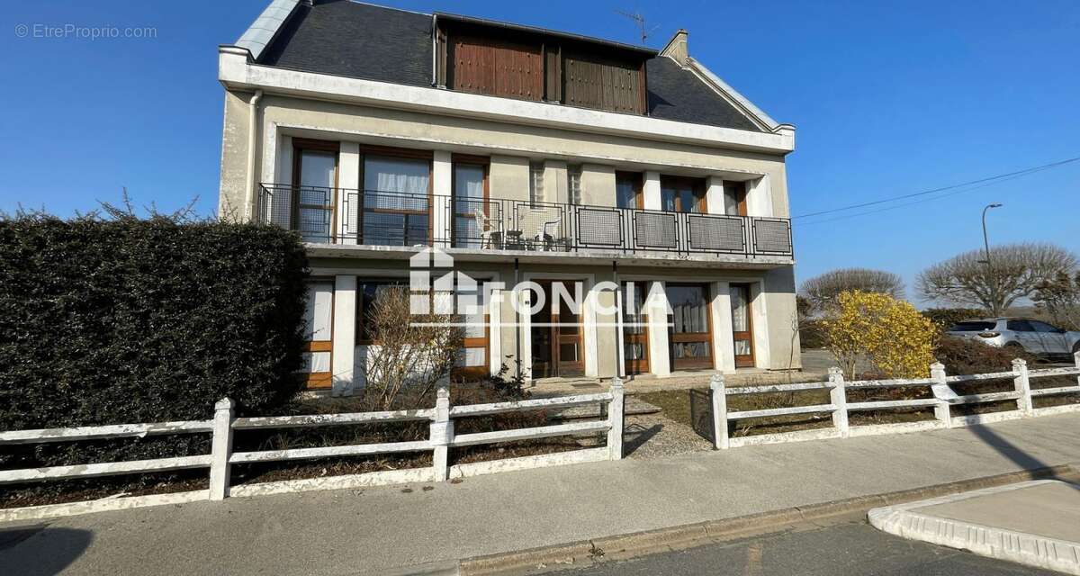 Appartement à LEVES