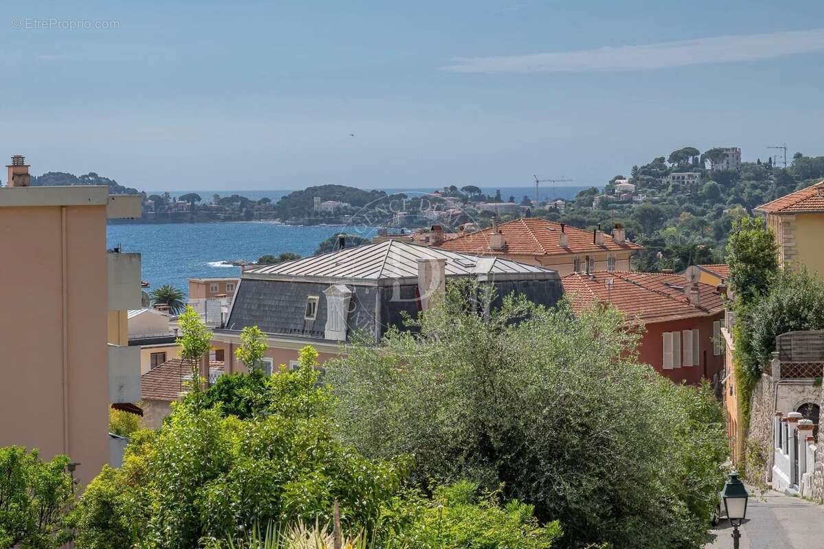 Appartement à BEAULIEU-SUR-MER