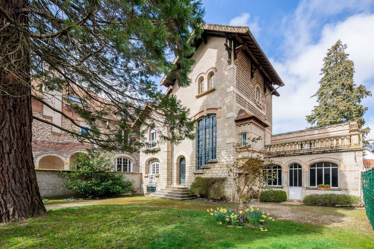 Maison à FONTAINEBLEAU