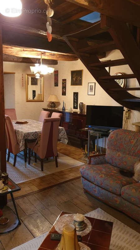 Maison à SAINT-MARTIN-LA-MEANNE