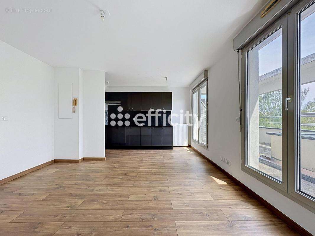 Appartement à LOGNES