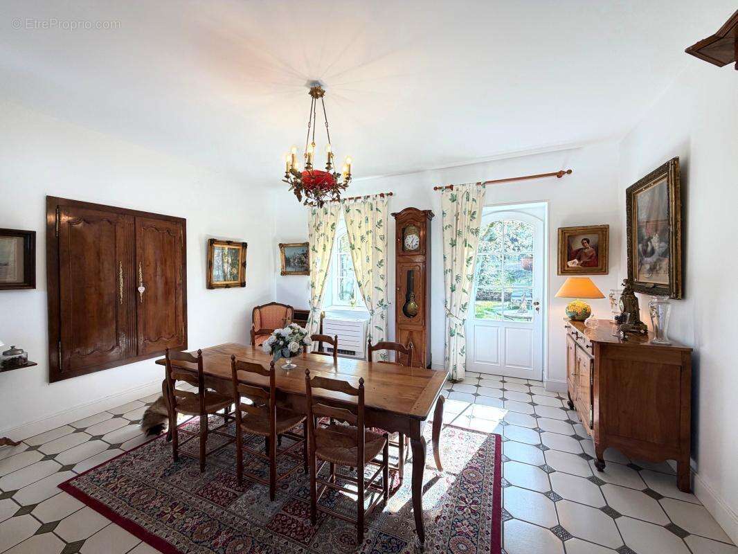 Maison à SAINT-GEORGES-DE-DIDONNE