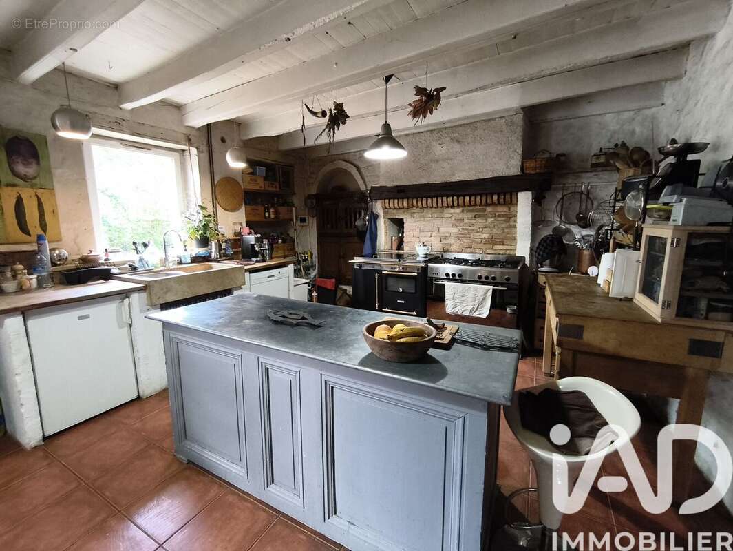 Maison 300 m² à Beaussais  - photo 2