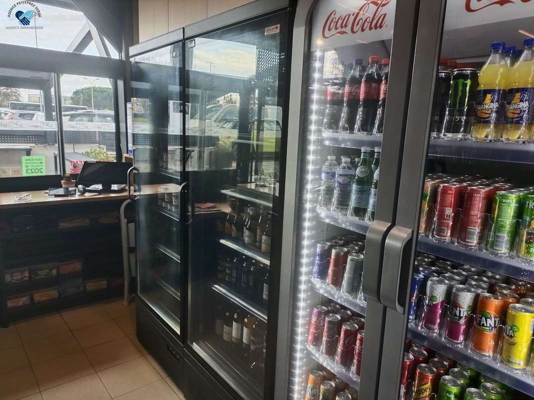 Commerce à AUCAMVILLE