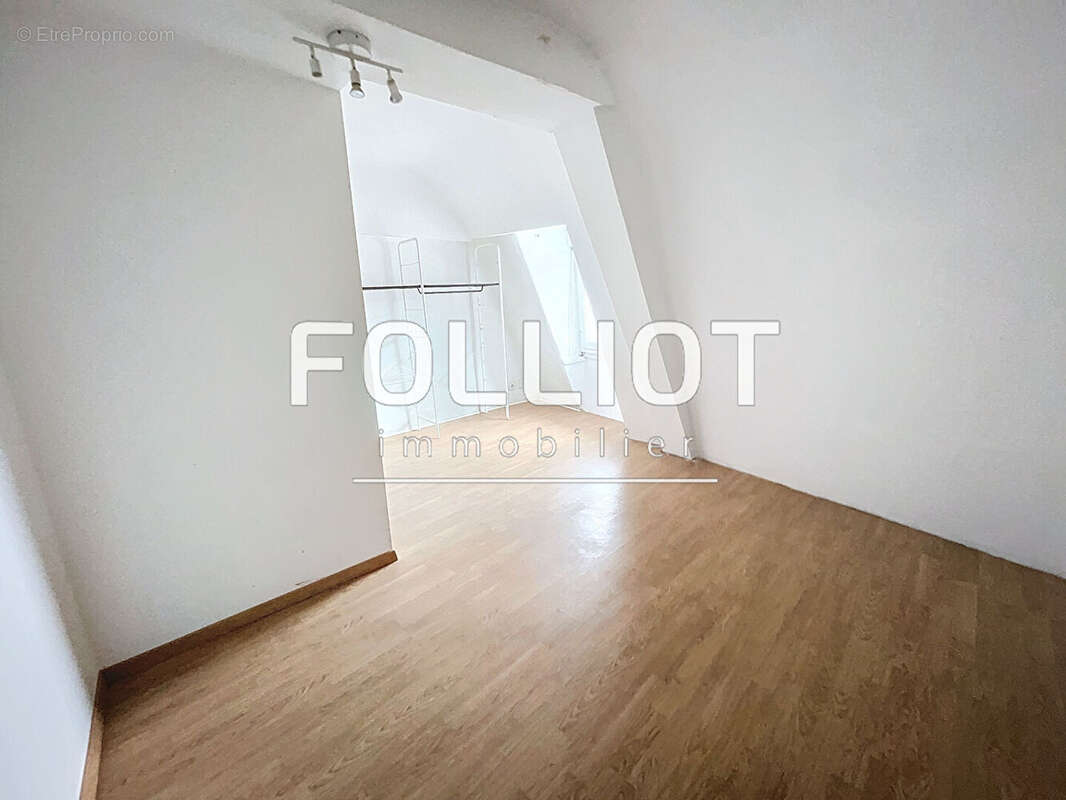 A vendre - Appartement en duplex Fougères 105 m² - Hyper centre - photo 6