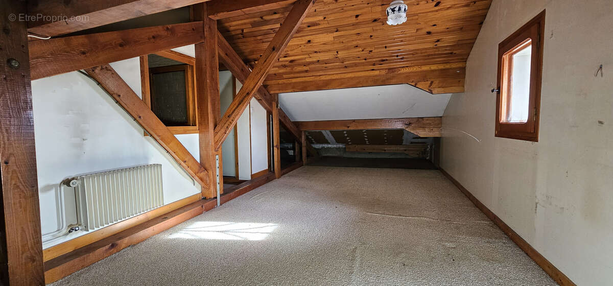 Maison à JASSANS-RIOTTIER