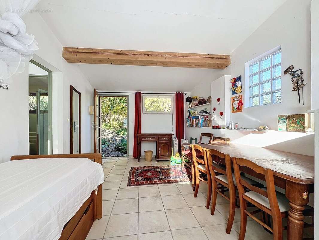 Maison à TOURRETTES-SUR-LOUP