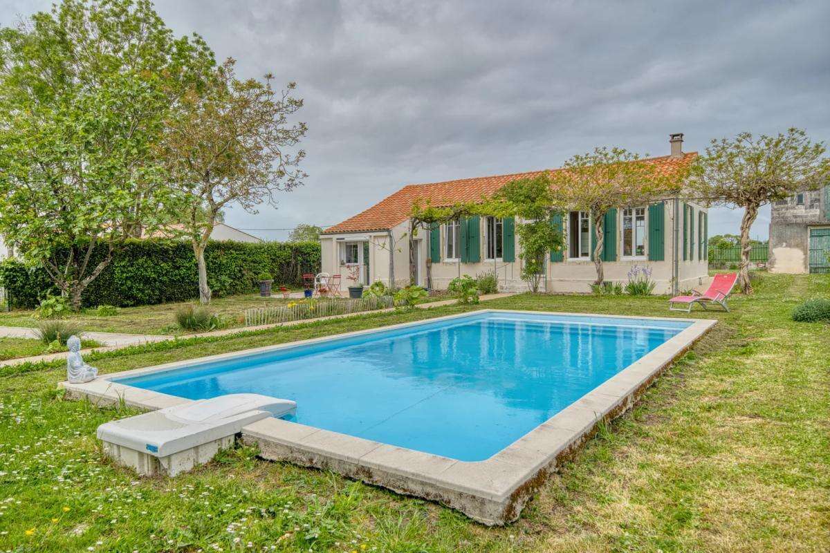 Maison à PORT-DES-BARQUES